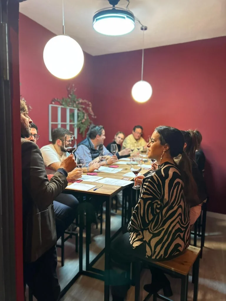 Cata privada en Sevilla en VinumPlay Taste & Shop